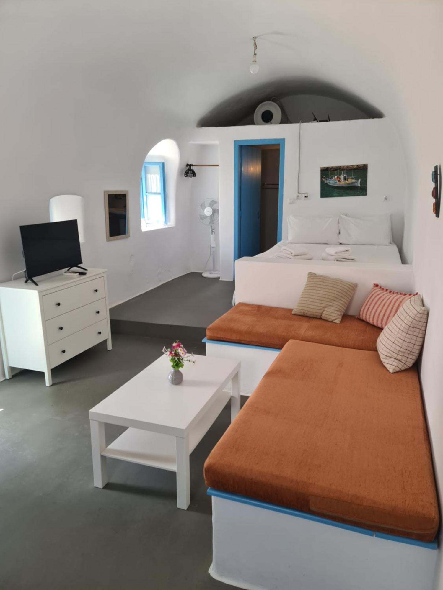 Kamaraki Aroniadika Apartment Kythira Town Exterior photo