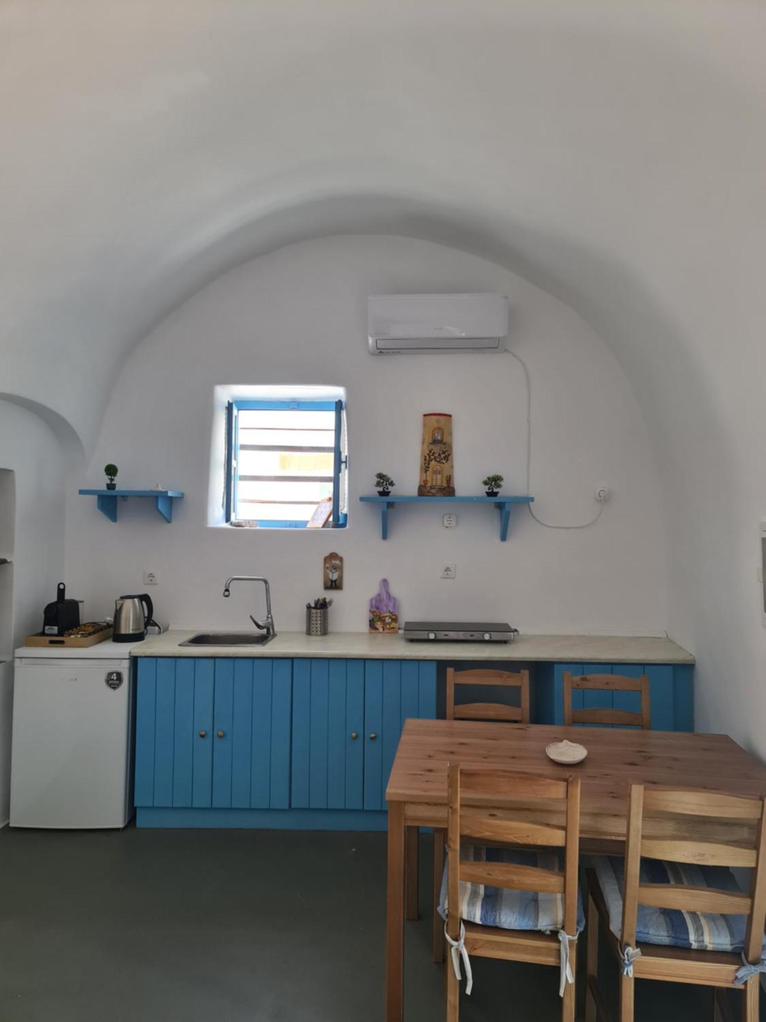 Kamaraki Aroniadika Apartment Kythira Town Exterior photo
